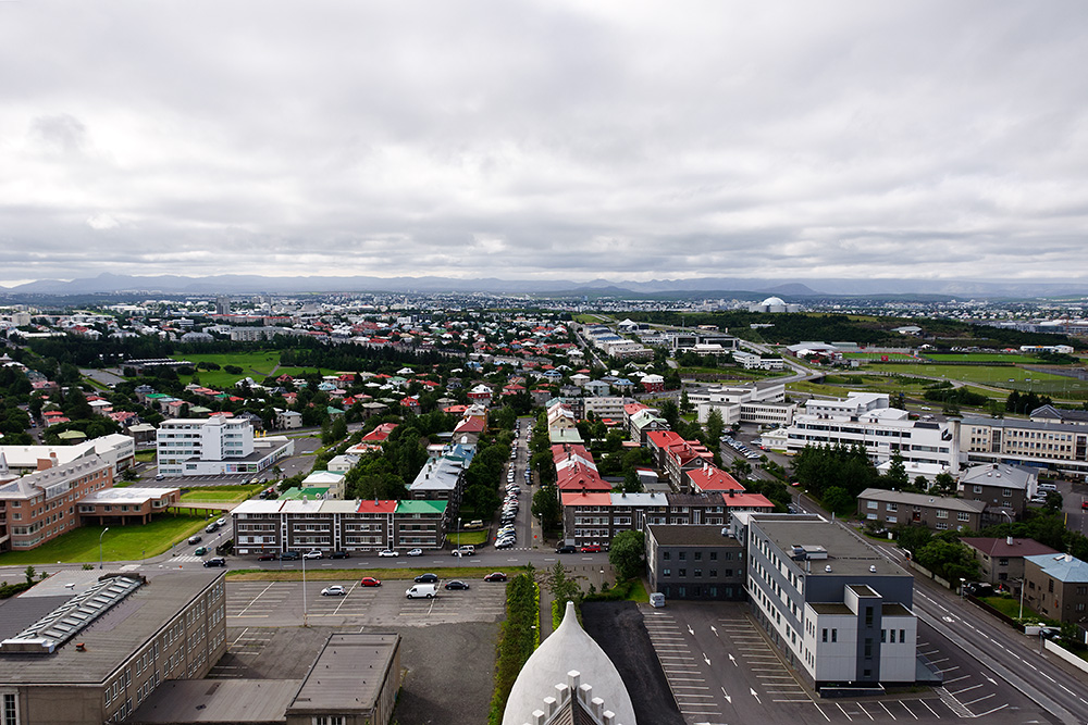 DSC90_18258AW.jpg - Pohled na Reykjavík, v dáli Perlan
