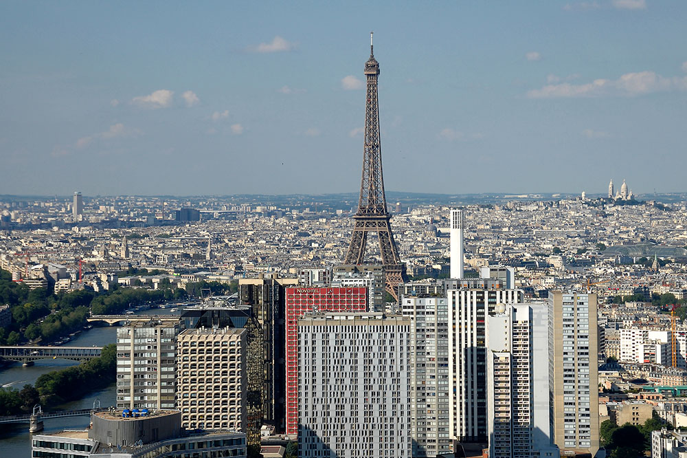 DSC28903NW.jpg - Eiffel tower - netradiční pohled