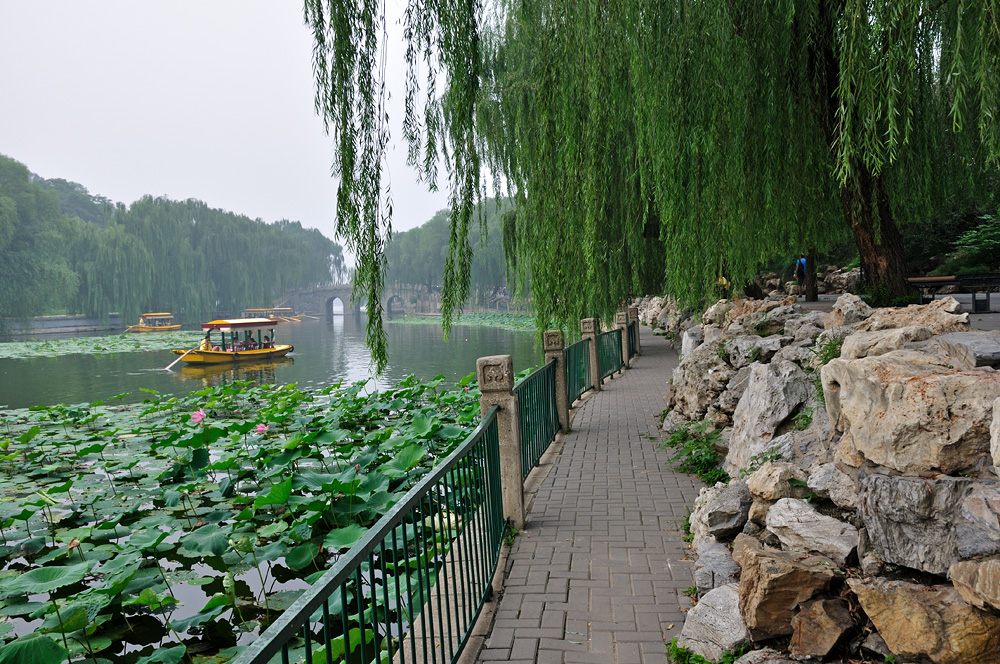 DSC90_29687NW.jpg - Beihai Park