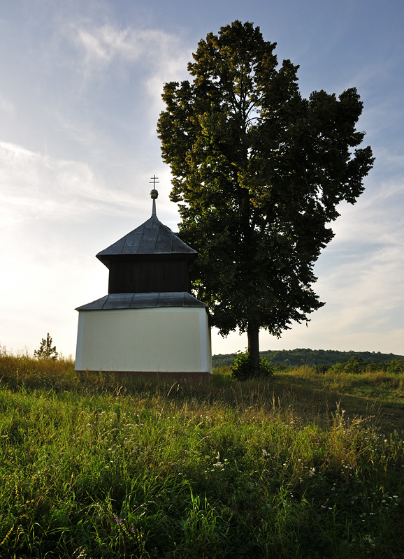 DSC90_32076NW.jpg - Zvonice nad kostelem