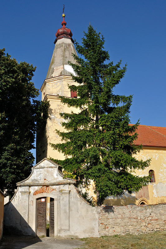 DSC90_34409.jpg - Krakovany-Stráže - kostel sv. Gála z roku 1270